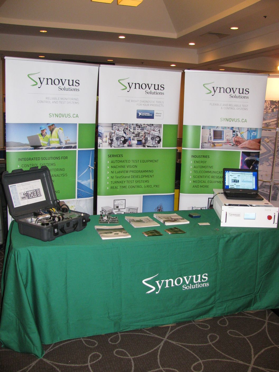 Synovus trade show booth